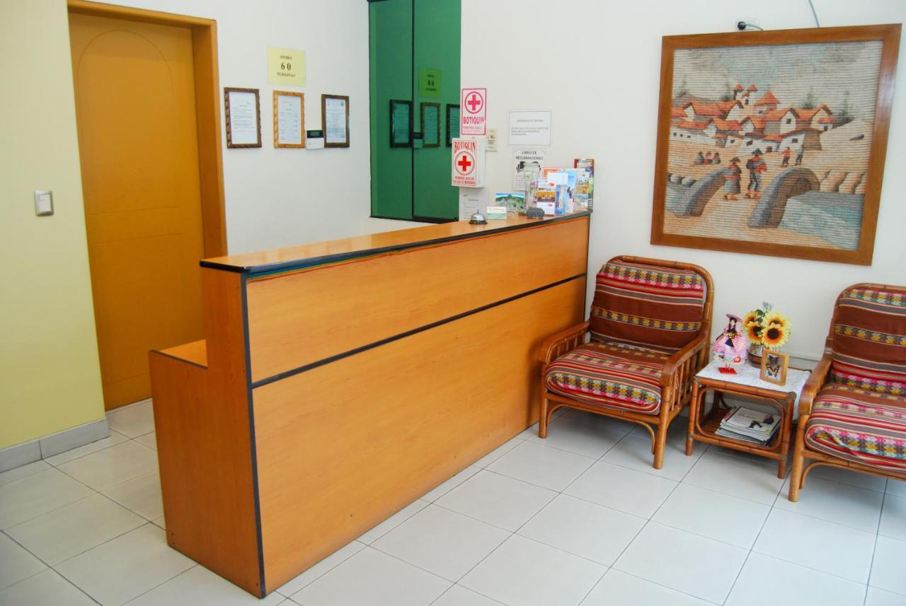 Hotel Sunflowers Inn Лима Екстериор снимка