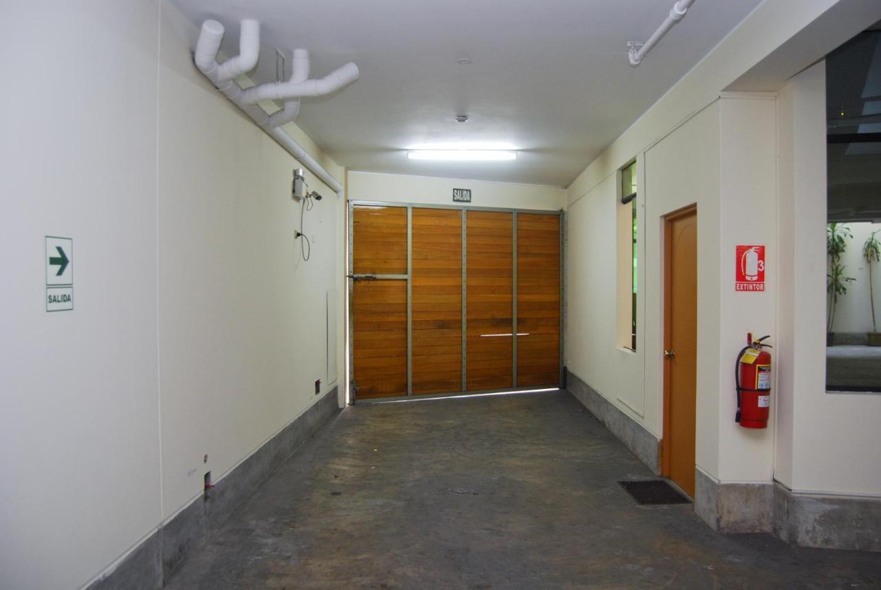 Hotel Sunflowers Inn Лима Екстериор снимка